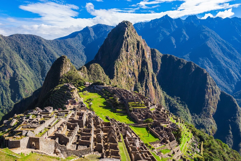 a stone ruins on Machu Picchu