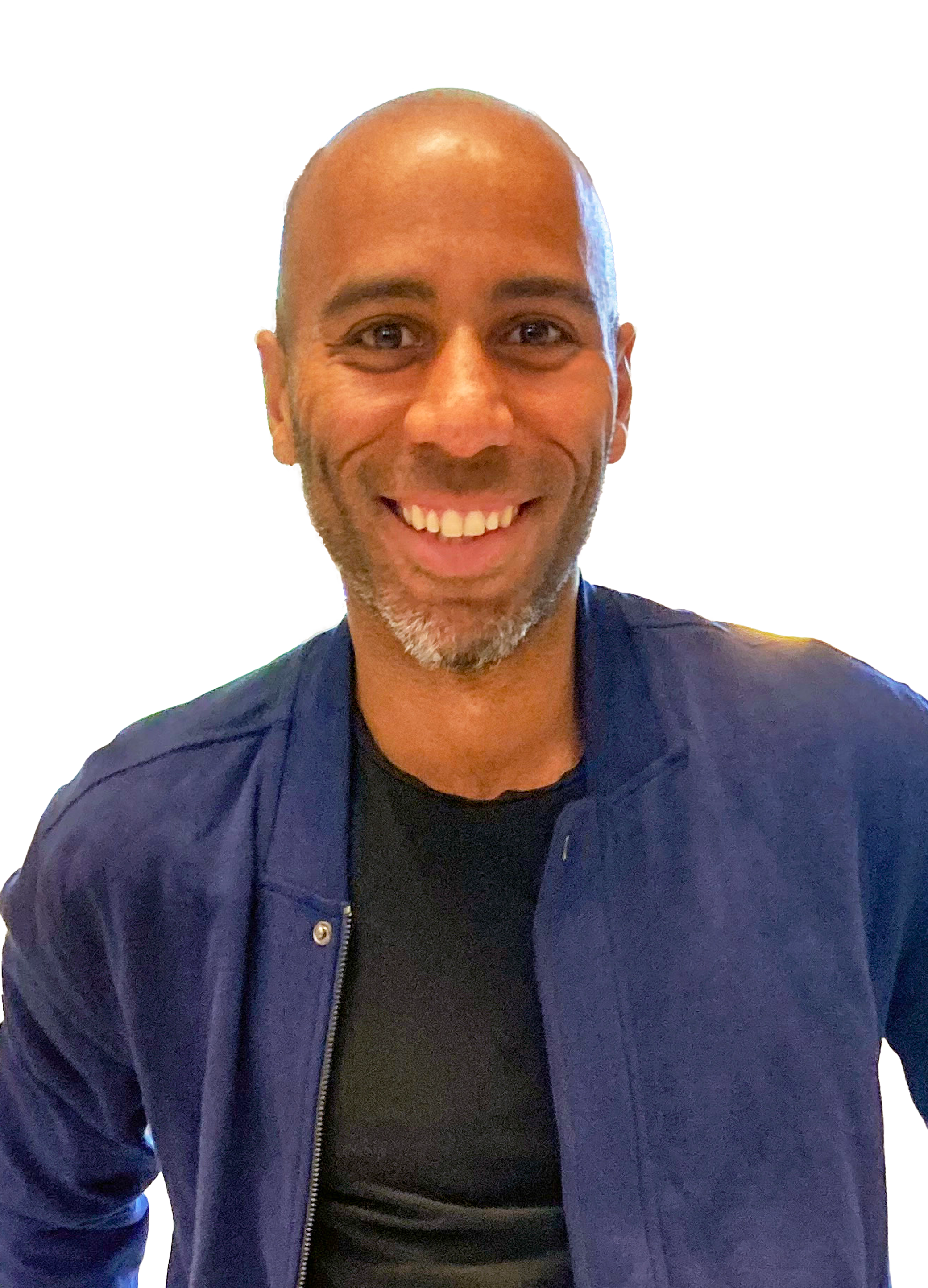 une personne souriant à la caméra